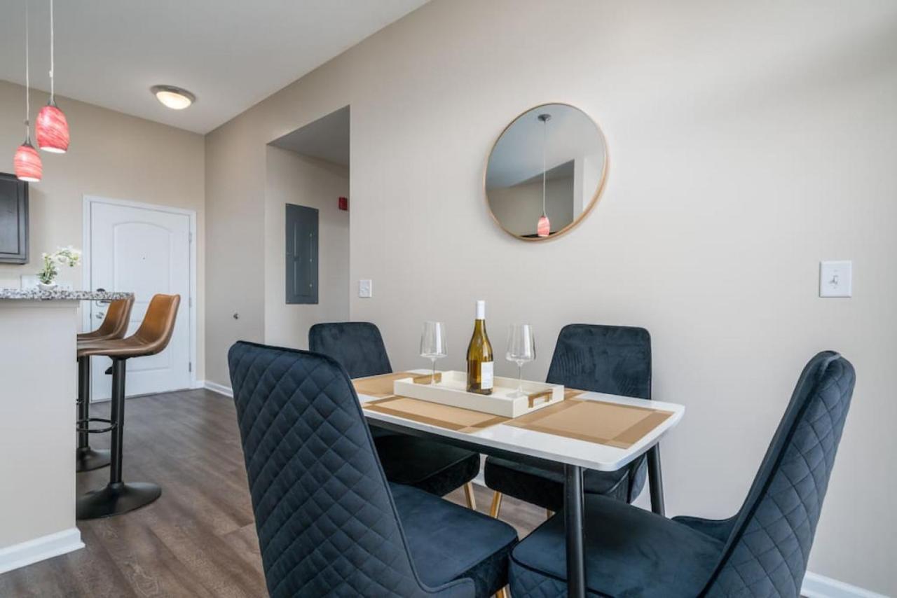 Appartamento Private Bed Downtown Indy - Shared Indianapolis Esterno foto