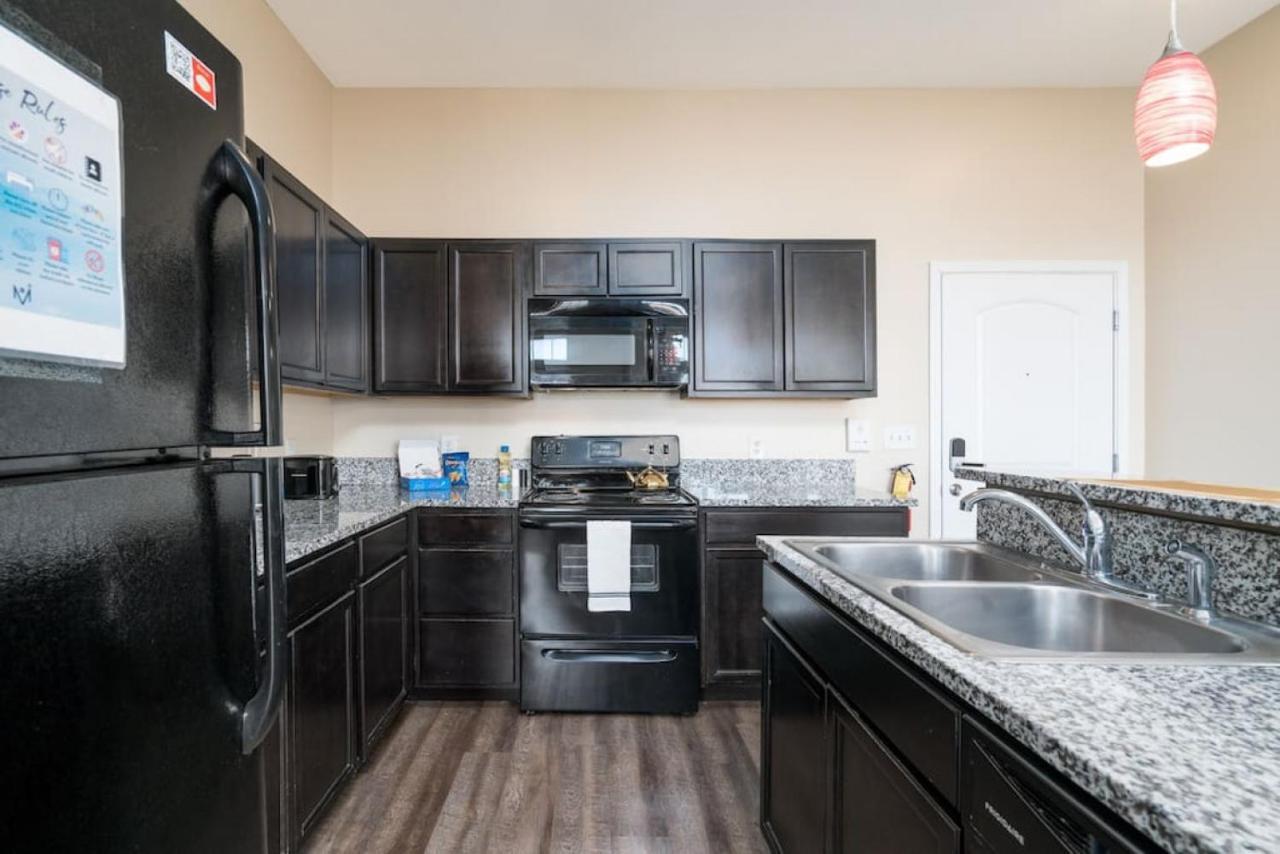 Appartamento Private Bed Downtown Indy - Shared Indianapolis Esterno foto