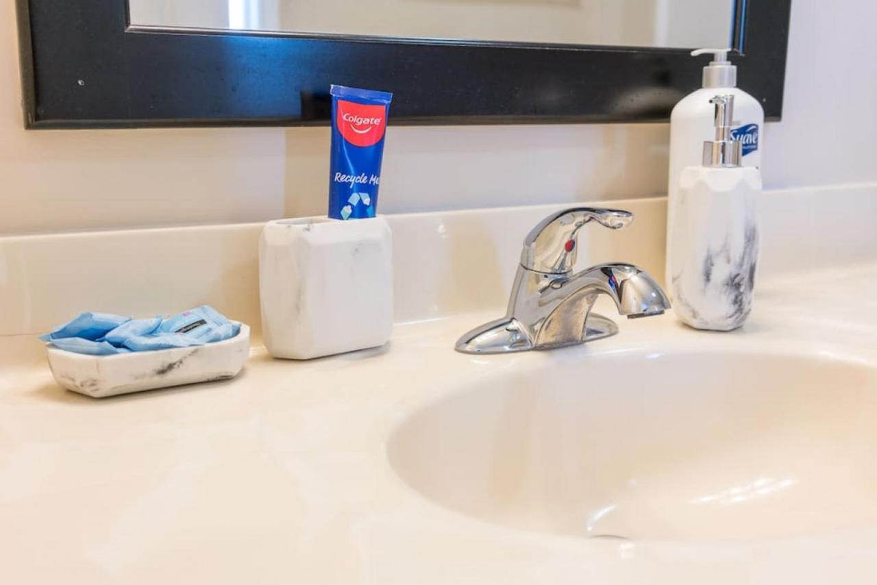 Appartamento Private Bed Downtown Indy - Shared Indianapolis Esterno foto